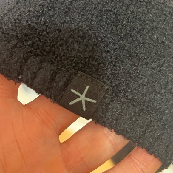 Barefoot Dreams Cozy Lite ombré pewter-black waterfall cardigan small/medium - Picture 8 of 8